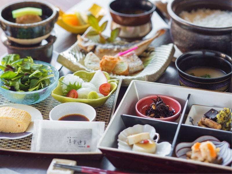 Migiwatei Ochi Kochi Hotell Tomo Eksteriør bilde